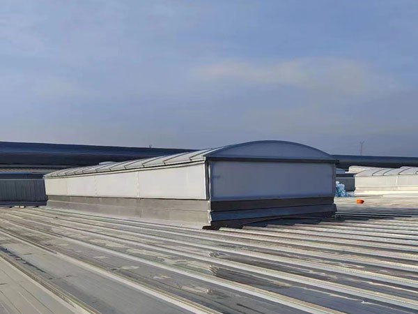 側(cè)開(kāi)型電動(dòng)采光排煙天窗